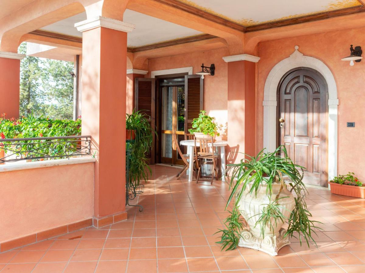 Belvilla By Oyo Villa In Tagliacozzo Ngoại thất bức ảnh