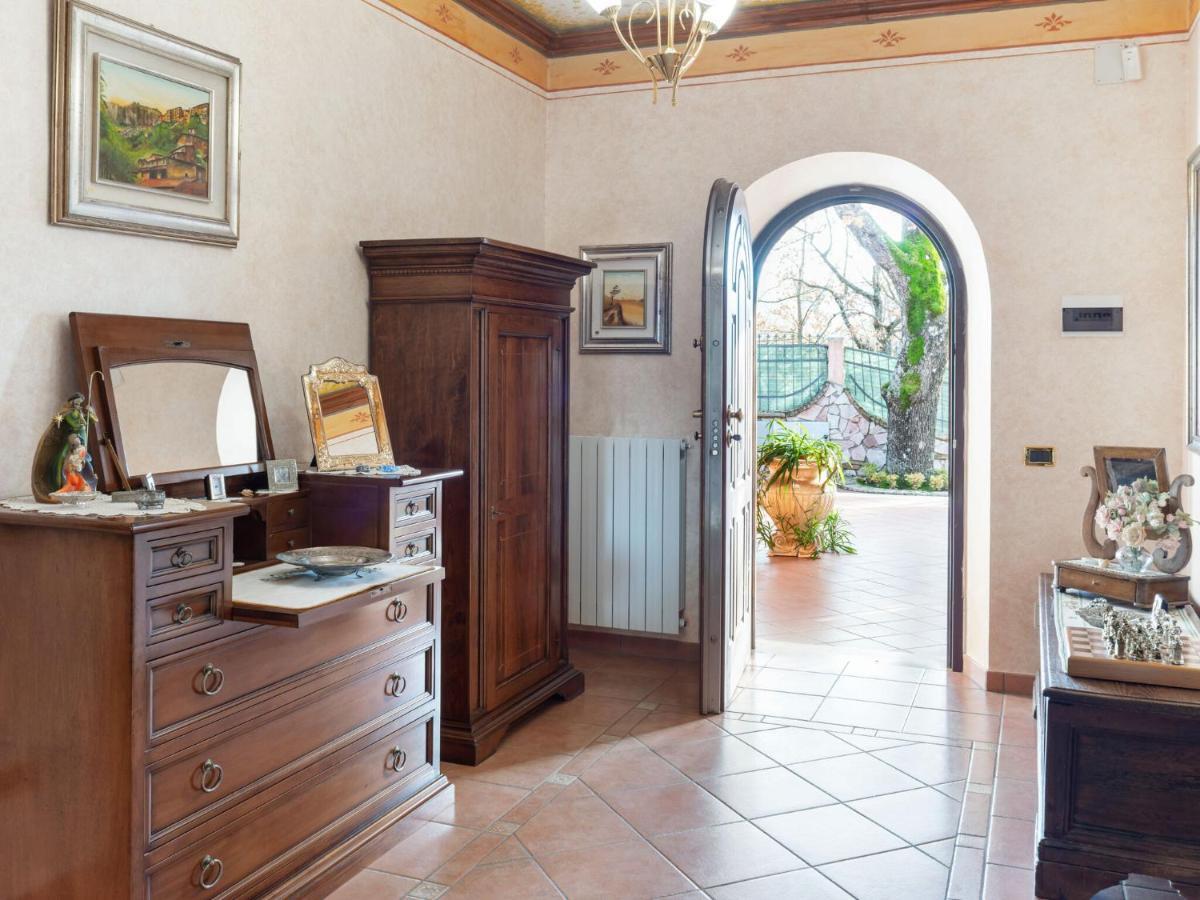 Belvilla By Oyo Villa In Tagliacozzo Ngoại thất bức ảnh