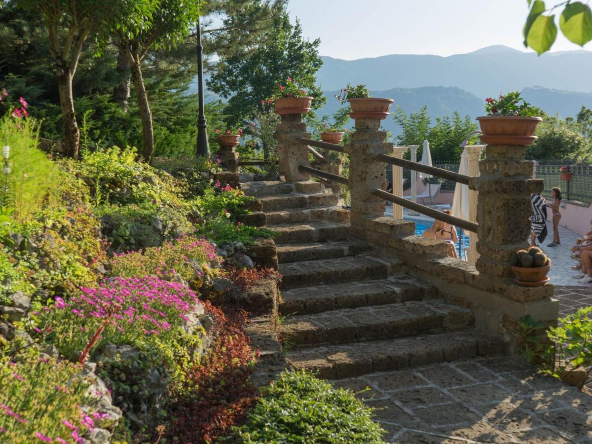 Belvilla By Oyo Villa In Tagliacozzo Ngoại thất bức ảnh
