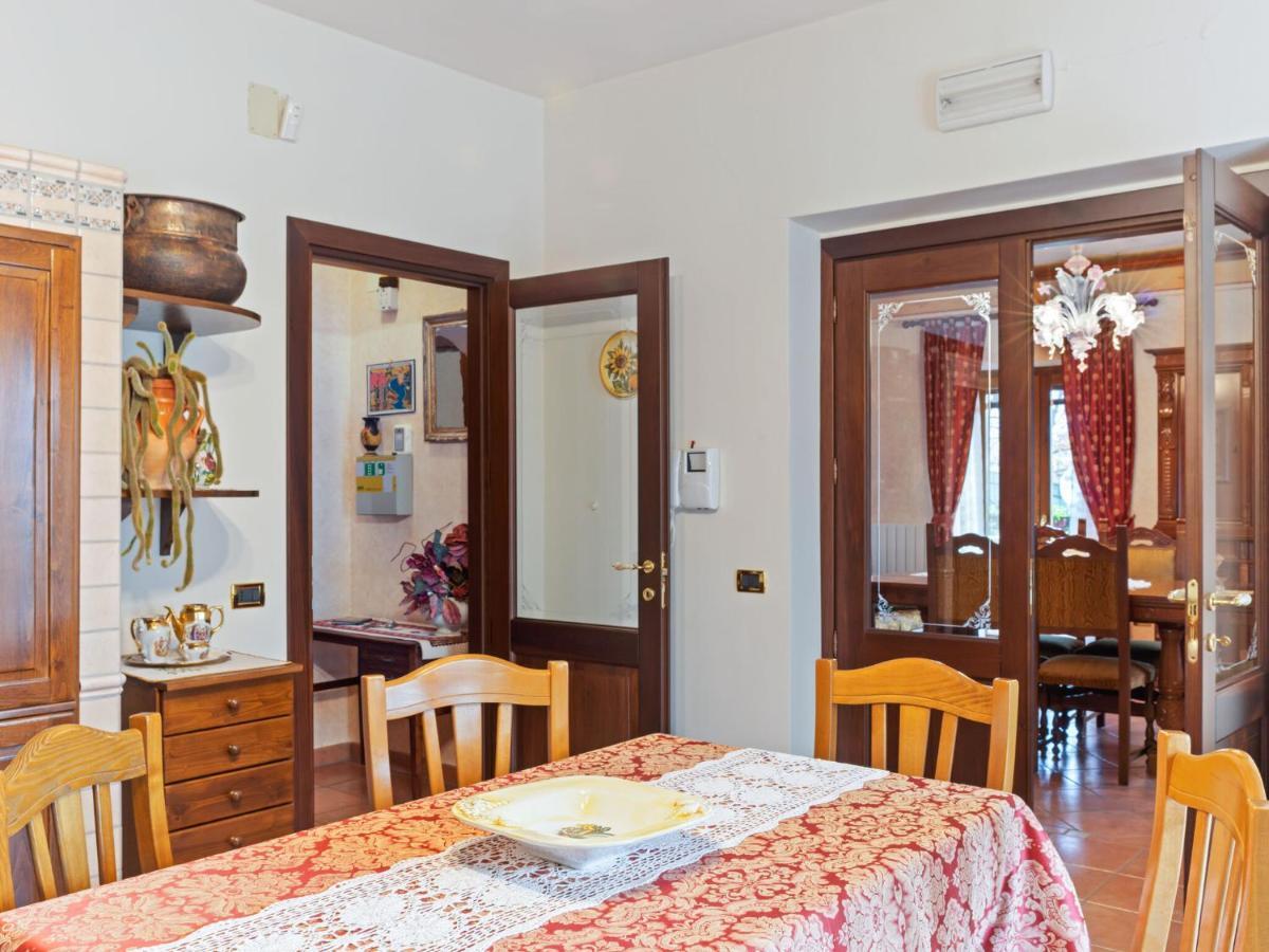 Belvilla By Oyo Villa In Tagliacozzo Ngoại thất bức ảnh